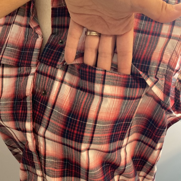 ✨NWT✨Plaid Sleeveless - Picture 7 of 8